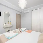 Aurora برباتي