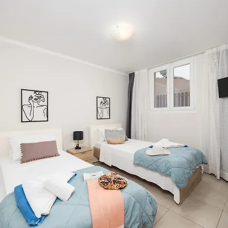 فيلة Aurora Pyrgi (Corfu)