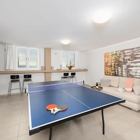 Aurora فيلة Pyrgi (Corfu)