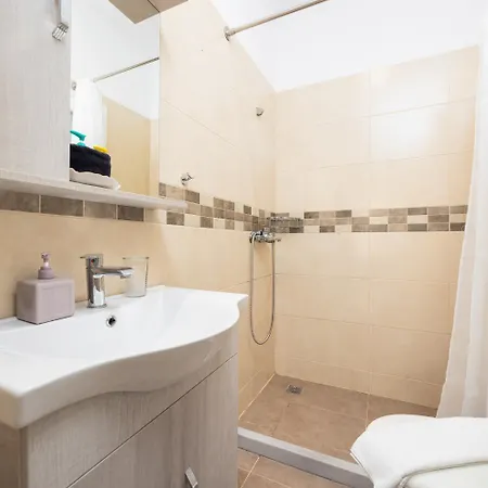 Aurora * Pyrgi (Corfu)